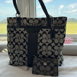 Coach Purse in black.
